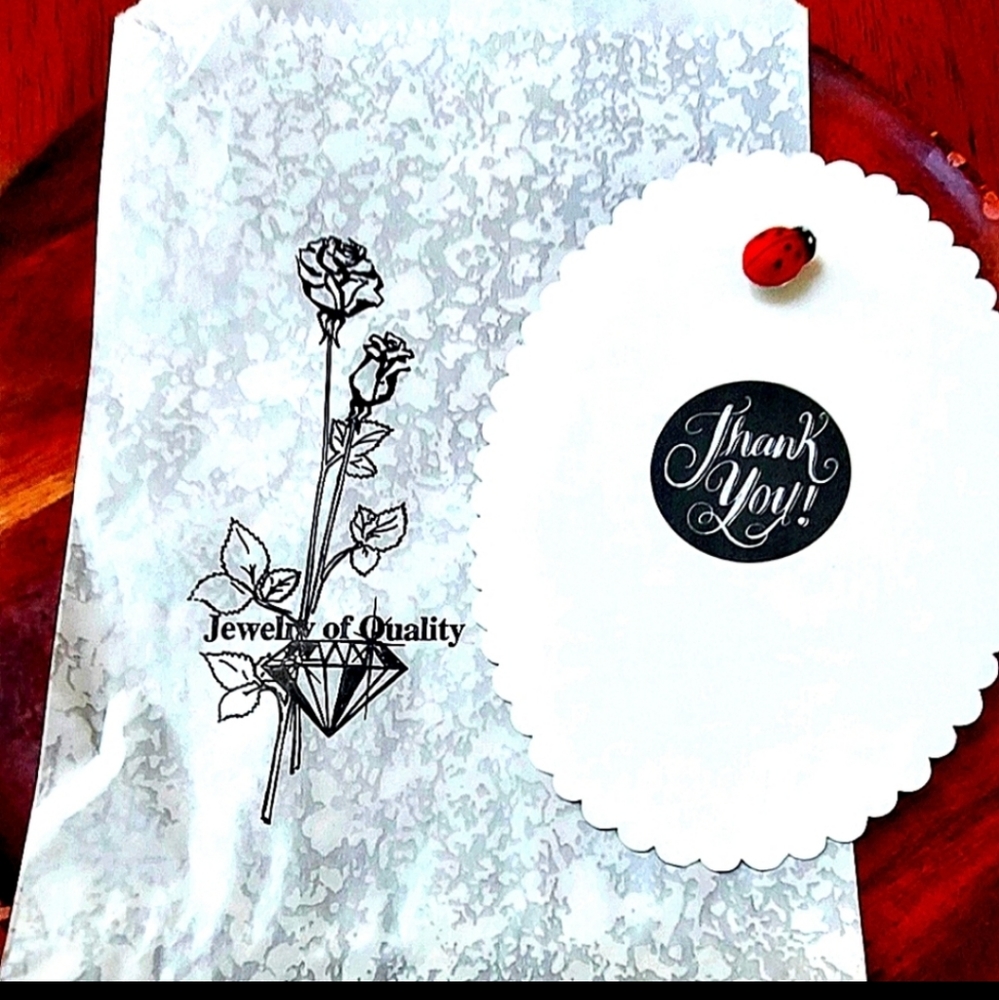 β€οΈNWT Adorable Ladybug Pin. - Picture 2 of 6